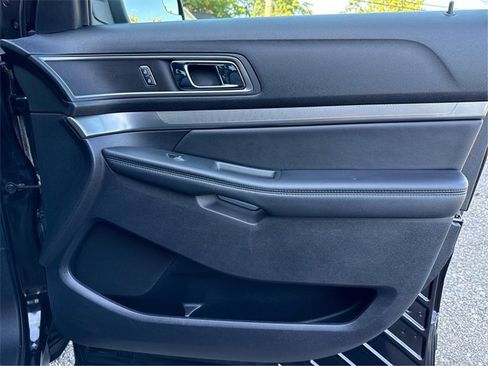 Used 2019 Ford Explorer XLT w/ Class III Trailer Tow Package image 24