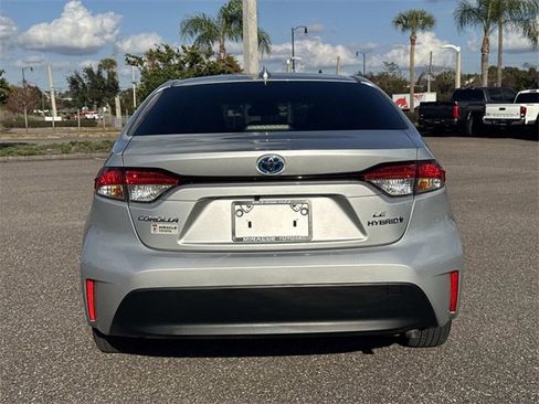 Used 2024 Toyota Corolla LE image 5