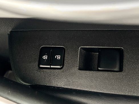 Used 2021 Toyota Corolla SE image 31