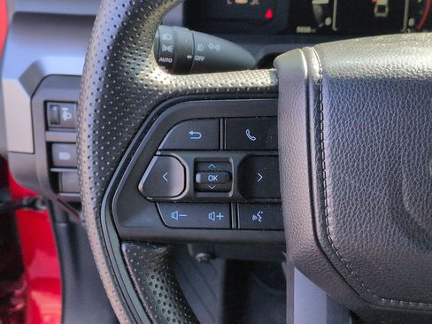 Used 2025 Toyota Tacoma SR5 image 19