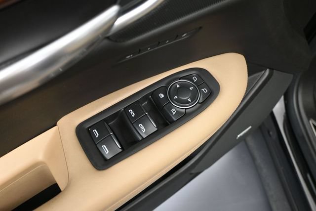 Used 2019 Cadillac XT5 Platinum AWD/4WD image 15