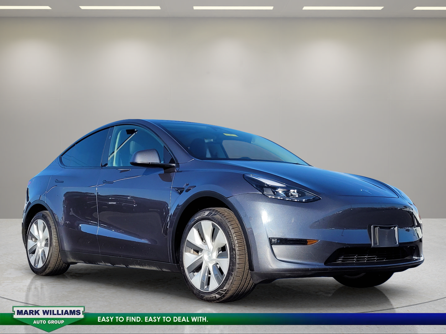 Used 2023 Tesla Model Y Long Range AWD/4WD image 1