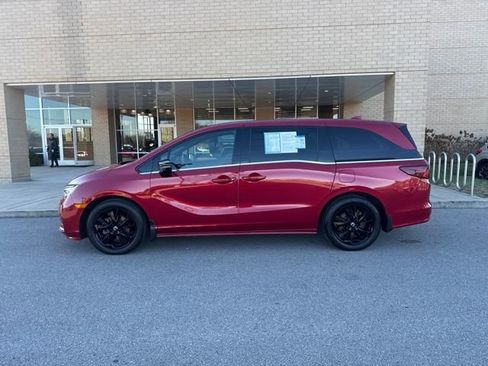 Certified 2023 Honda Odyssey Sport image 1