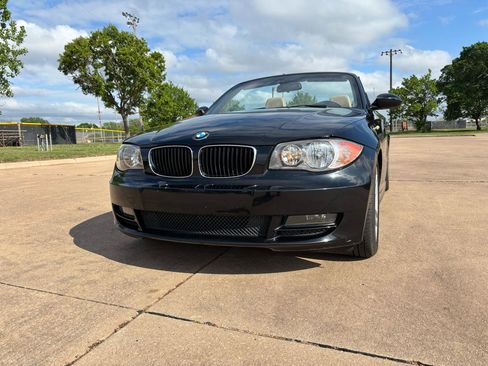 Used 2009 BMW 128i Convertible RWD image 4