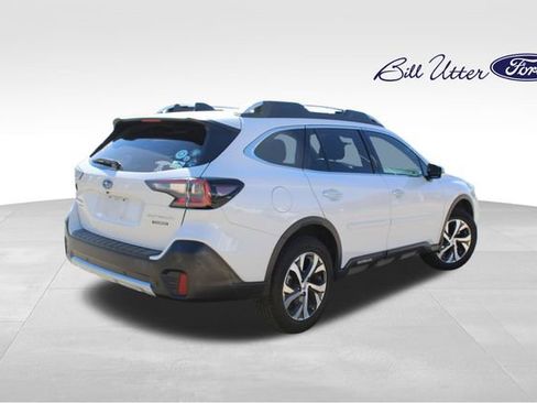 Used 2022 Subaru Outback Touring image 5