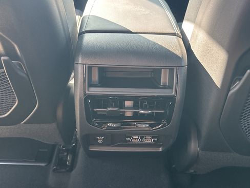 New 2026 Jeep Grand Cherokee Laredo X image 17