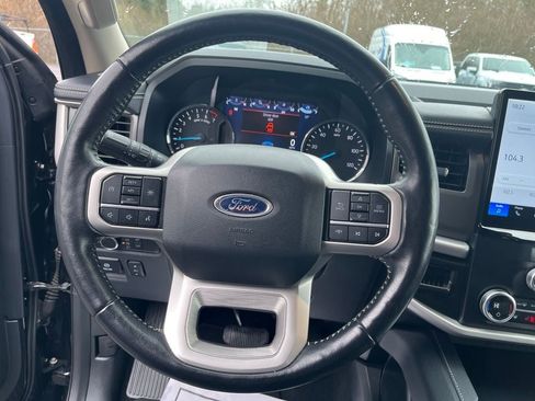 Used 2024 Ford Expedition Max XLT image 16