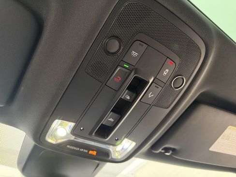 Certified 2025 Audi Q3 2.0T Premium Plus w/ Premium Plus Package image 34