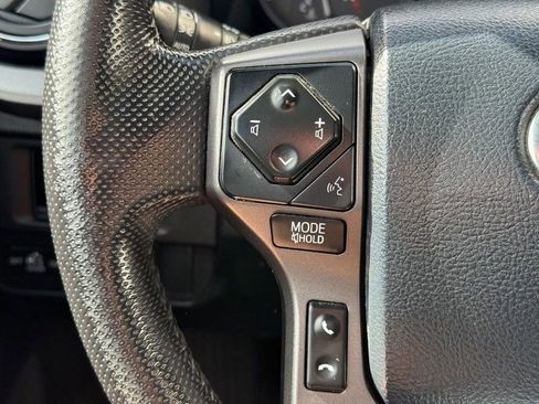 Used 2019 Toyota Tacoma TRD Sport w/ TRD Premium Sport Package AWD/4WD image 20