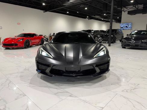 Used 2021 Chevrolet Corvette Stingray Coupe w/ Z51 Performance Package RWD image 3