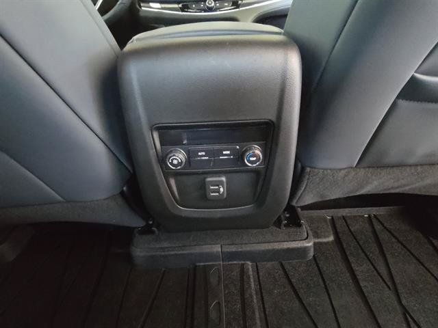Used 2023 Buick Enclave Essence w/ Sport Touring Edition FWD image 20
