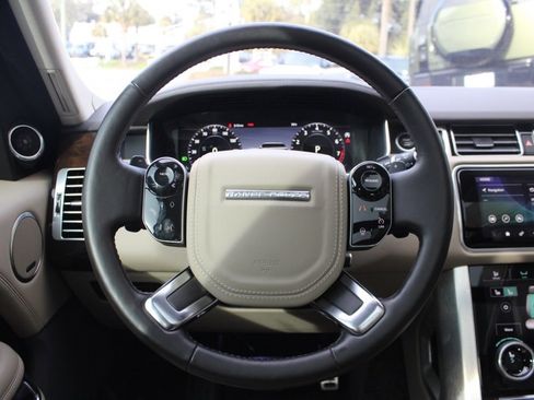 Used 2022 Land Rover Range Rover P525 Westminster Edition image 17