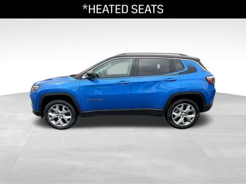 Used 2022 Jeep Compass Limited w/ Mopar Graphics Package image 14
