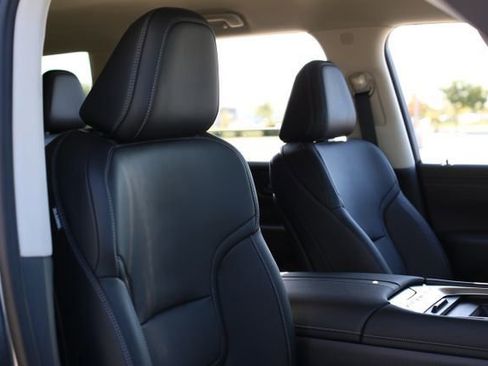 New 2026 Nissan Armada SV image 23