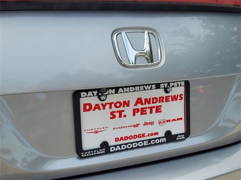 Used 2019 Honda Civic Touring image 9