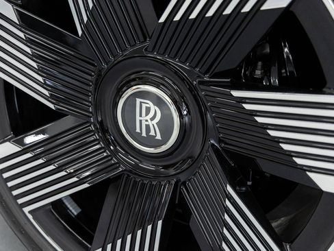 New 2026 Rolls-Royce Spectre image 14