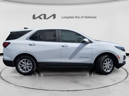 Used 2024 Chevrolet Equinox LT FWD image 3