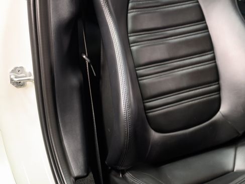 Used 2014 Ferrari California image 30