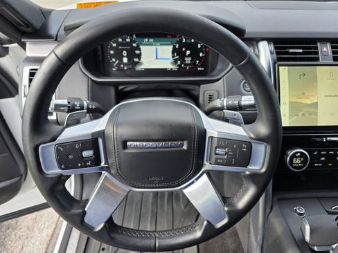 Certified 2022 Land Rover Discovery HSE R-Dynamic AWD/4WD image 17