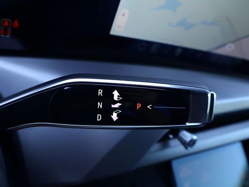 New 2026 Cadillac Vistiq Premium Luxury AWD/4WD image 26