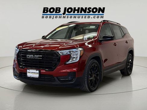 Used 2023 GMC Terrain SLE w/ Driver Convenience Package FWD image 5