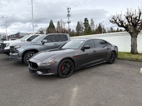 Used 2023 Maserati Quattroporte Trofeo image 1