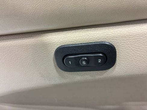 Used 2016 Jeep Grand Cherokee Limited AWD/4WD image 17