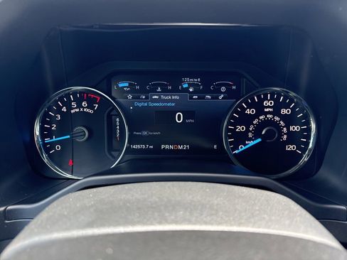Used 2015 Ford F150 Lariat AWD/4WD image 29