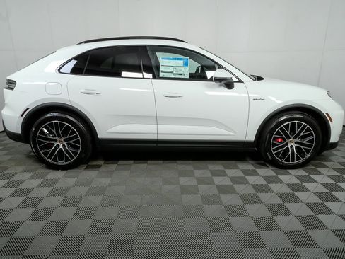 New 2025 Porsche Macan 4S Electric image 30