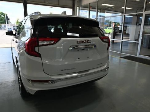 Used 2023 GMC Terrain Denali AWD/4WD image 6