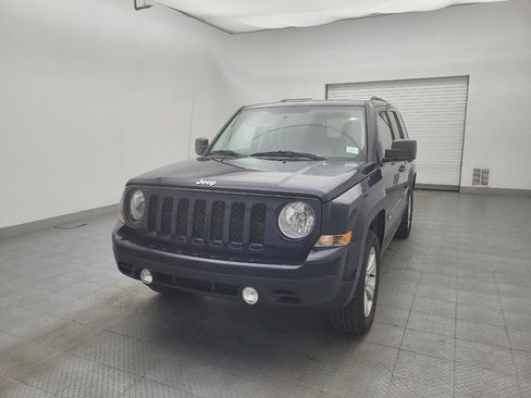 Used 2017 Jeep Patriot Latitude AWD/4WD image 15