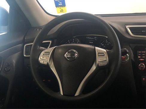 Used 2016 Nissan Rogue SV w/ SV Premium Package FWD image 16