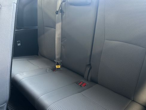 Used 2022 Toyota Highlander LE FWD image 14