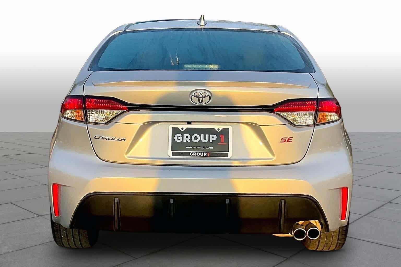 Used 2025 Toyota Corolla SE FWD image 5
