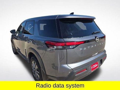 Certified 2024 Nissan Pathfinder S FWD image 3