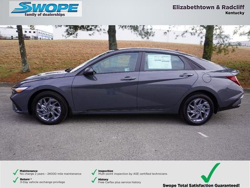 New 2026 Hyundai Elantra Blue image 3