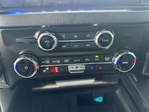 Used 2024 Ford F250 Platinum w/ FX4 Off-Road Package image 20