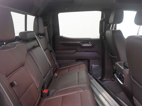 Used 2024 GMC Sierra 1500 Denali AWD/4WD image 12