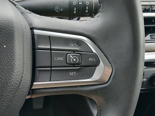 Used 2024 Jeep Compass Latitude AWD/4WD image 22