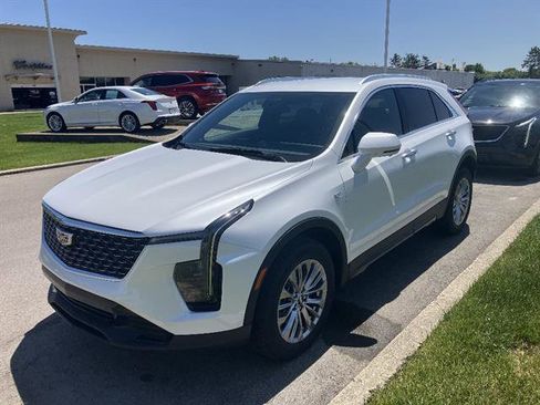 Certified 2025 Cadillac XT4 Premium Luxury AWD/4WD image 1