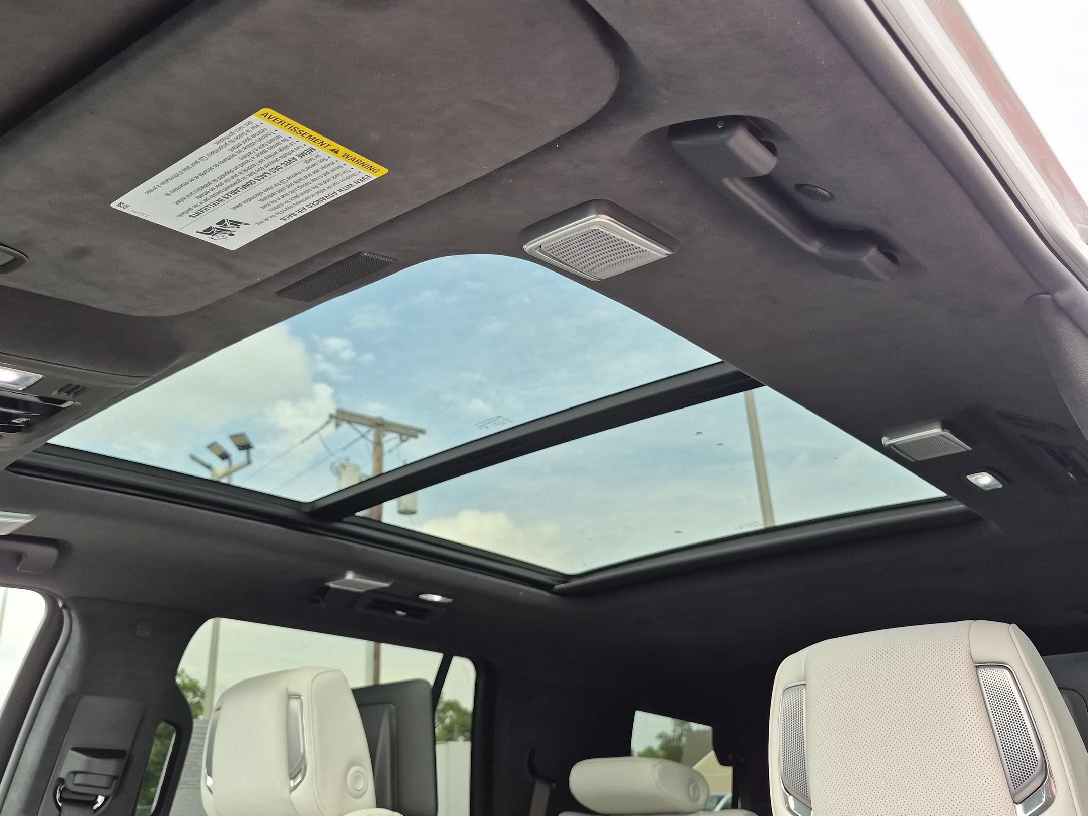 Certified 2025 Cadillac Escalade Sport Platinum w/ LPO, Floor Liner Package AWD/4WD image 18