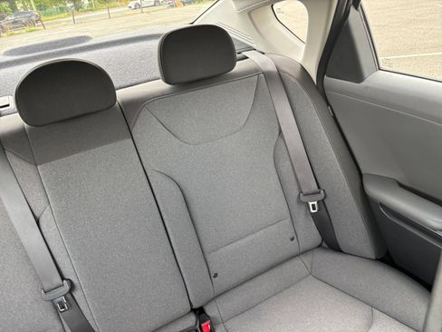 Used 2025 Kia K4 FWD image 36