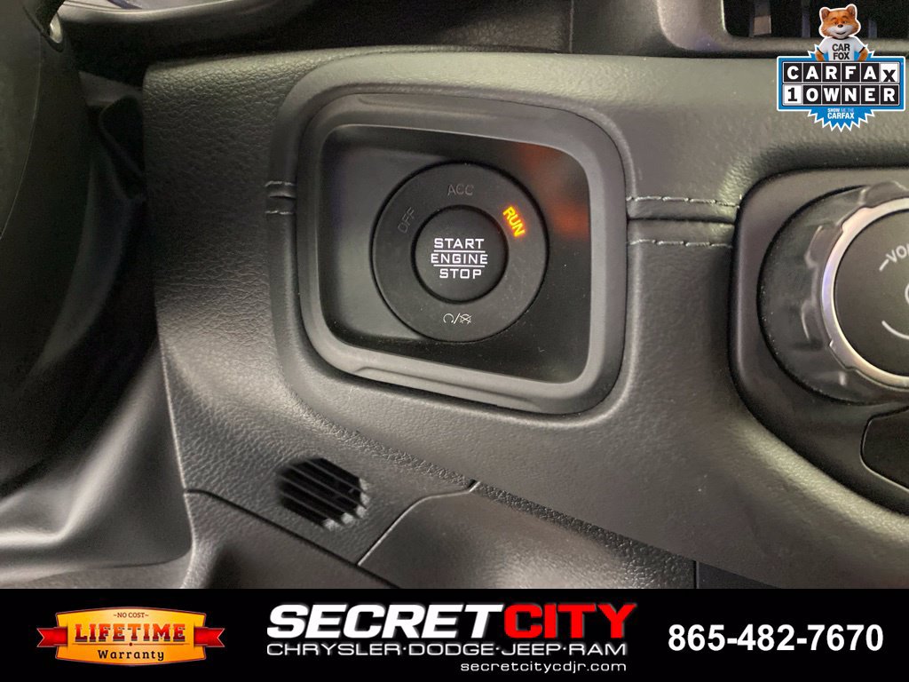 Used 2024 Jeep Wrangler Unlimited Sahara AWD/4WD image 16