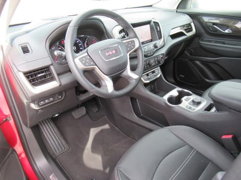 Used 2024 GMC Terrain Denali w/ Denali Premium Package AWD/4WD image 15