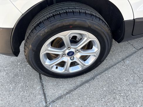 Used 2019 Ford EcoSport SE image 6