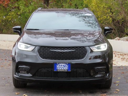 New 2026 Chrysler Pacifica Select w/ S Appearance Package AWD/4WD image 15
