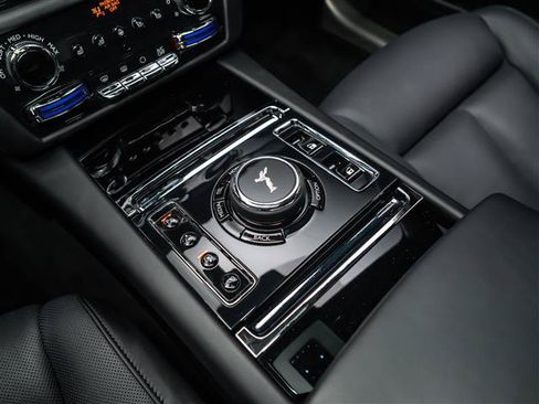 Used 2025 Rolls-Royce Ghost AWD/4WD image 35