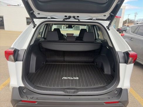 Certified 2025 Toyota RAV4 XLE w/ Convenience Package image 5