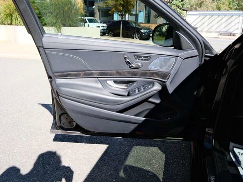 Used 2019 Mercedes-Benz S 560 4MATIC Sedan image 18
