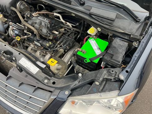 Used 2008 Chrysler Town & Country Touring image 43